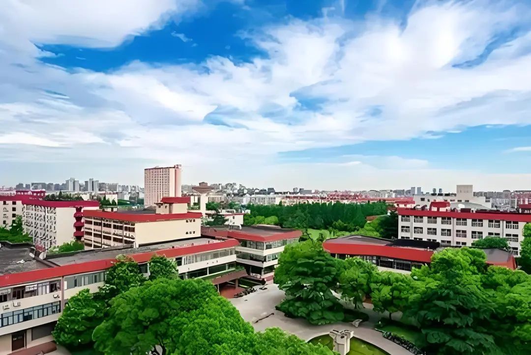 上海财经大学校园风光图片