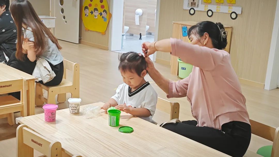 小昆山镇中心幼儿园托班_昆山膳魔师幼儿园_双职工家庭托育难题解决