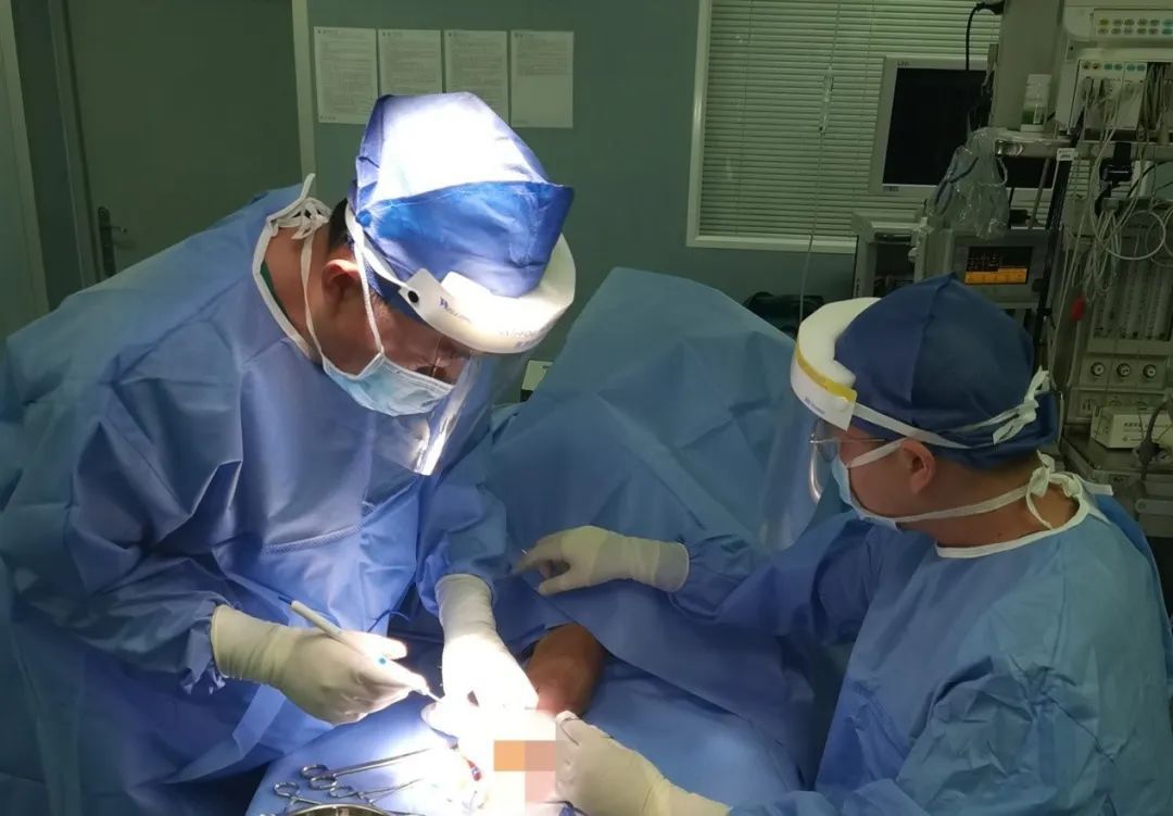 手术剪刀怎么卖惊呆！男子拆快递时切断大动脉，鲜血直喷！还有人拆完腹痛腹泻、眼红发痒..._https://www.jmylbn.com_新闻资讯_第1张