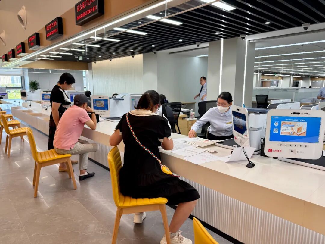 1700余项服务"一站办齐"!松江区政务服务中心新址今日启用